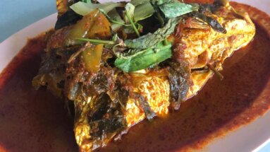 Asam Pedas Tambak Warisan Singapura. foto kredit Kosmo!